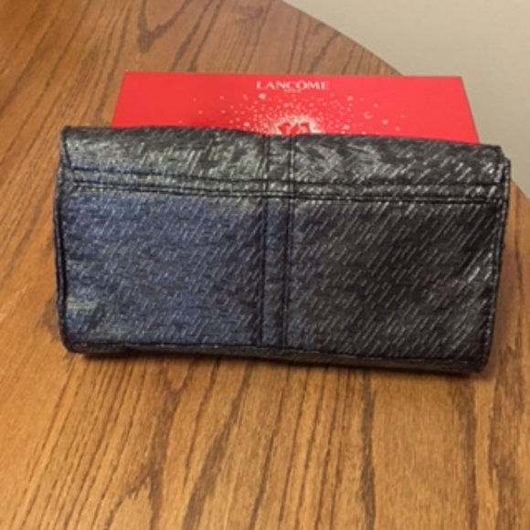 New in Box Lancome Metallic Clutch Bag - Picture 3 of 9